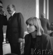 Lata 60. lub 70., Warszawa, Polska.
Uroczystość z okazji zakończenia Roku Stanisławowskiego na Zamku Królewskim. 
Fot. Irena Jarosińska, zbiory Ośrodka KARTA