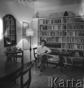 lata 70-te, Warszawa, Polska
Pisarka Jadwiga Żylińska
Fot. Irena Jarosińska, zbiory Ośrodka KARTA
