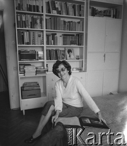lata 70-te, Warszawa, Polska
Pisarka Jadwiga Żylińska
Fot. Irena Jarosińska, zbiory Ośrodka KARTA