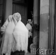 1961, Kurpiowszczyzna, Polska.
Kurpianki.
Fot. Irena Jarosińska, zbiory Ośrodka KARTA 
