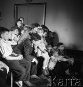 Lata 50. lub 60., Wrocław, Polska.
Dzieci.
Fot. Irena Jarosińska, zbiory Ośrodka KARTA