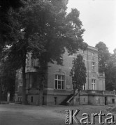 Lata 50. lub 60., Wrocław, Polska.
Budynek.
Fot. Irena Jarosińska, zbiory Ośrodka KARTA
