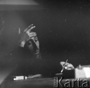 Lata 50. lub 60., Polska.
Stanisław Pieniążek - mąż fotografki Ireny Jarosińskiej.
Fot. Irena Jarosińska, zbiory Ośrodka KARTA