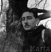 Lata 50. lub 60., Polska.
Stanisław Pieniążek - mąż fotografki Ireny Jarosińskiej.
Fot. Irena Jarosińska, zbiory Ośrodka KARTA