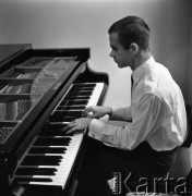 1968, Polska.
Pianista jazzowy Andrzej Trzaskowski.
Fot. Irena Jarosińska, zbiory Ośrodka KARTA