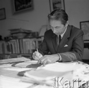 1972, Polska.
Pisarz Lesław Bartelski.
Fot. Irena Jarosińska, zbiory Ośrodka KARTA