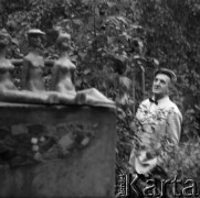 1970, Warszawa, Polska.
Rzeźbiarz Edward Piwowarski.
Fot. Irena Jarosińska, zbiory Ośrodka KARTA