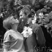 Lata 60. lub 70., Warszawa, Polska.
Ogród Botaniczny Uniwersytetu Warszawskiego w Alejach Ujazdowskich.
Fot. Irena Jarosińska, zbiory Ośrodka KARTA   
