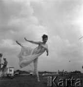 1960, Warszawa, Polska.
Tancerka Barbara Bittnerówna - primabalerina Opery Poznańskiej, Opery Śląskiej i Opery Narodowej w Warszawie.
Fot. Irena Jarosińska, zbiory Ośrodka KARTA