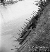 Lata 70., Warszawa, Polska.
Nad Wisłą.
Fot. Irena Jarosińska, zbiory Ośrodka KARTA