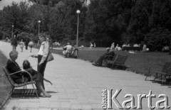 Lata 50. lub 60., Warszawa, Polska.
Okolice Miejskiego Ogrodu Zoologicznego od strony ulicy Wybrzeże Helskie. 
Fot. Irena Jarosińska, zbiory Ośrodka KARTA