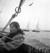 Lata 50. lub 60., Polska.
Żeglowanie.
Fot. Irena Jarosińska, zbiory Ośrodka KARTA