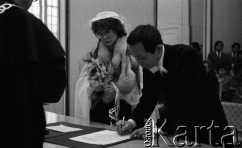 styczeń 1982, Warszawa, Polska.
Ślub cywilny Koji Kamoji
Fot. Irena Jarosińska, zbiory Ośrodka KARTA
