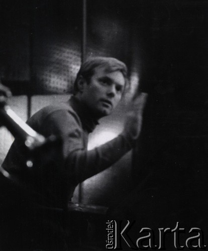 01.1966, Warszawa, Polska.
Kompozytor i pianista jazzowy Krzysztof Komeda podczas nagrania płyty 