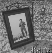1965, Polska.
Malarz i rysownik Kiejstut Bereźnicki.
Fot. Irena Jarosińska, zbiory Ośrodka KARTA