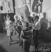 1962, Olsztyn, Polska.
Plastycy.
Fot. Irena Jarosińska, zbiory Ośrodka KARTA