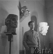 1962, Olsztyn, Polska.
Malarz Czesław Machnicki.
Fot. Irena Jarosińska, zbiory Ośrodka KARTA