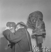 1962, Olsztyn, Polska.
Operator kamery w biurze architektonicznym.
Fot. Irena Jarosińska, zbiory Ośrodka KARTA