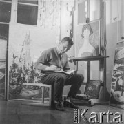 1962, Olsztyn, Polska.
Malarz Andrzej Samulowski.
Fot. Irena Jarosińska, zbiory Ośrodka KARTA