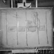 Ok. 1962, Polska.
Pracownia Andrzeja Strumiłły - obrazy na sztalugach.
Fot. Irena Jarosińska, zbiory Ośrodka KARTA