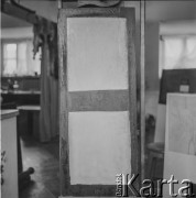 Ok. 1962, Polska.
Pracownia Andrzeja Strumiłły - obrazy na sztalugach.
Fot. Irena Jarosińska, zbiory Ośrodka KARTA