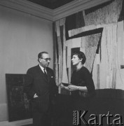 1956-1965, Warszawa, Polska.
Wernisaż twórczości Magdaleny Abakanowicz w Galerii Krzywe Koło. Nz. m.in. Magdalena Abakanowicz.
Fot. Irena Jarosińska, zbiory Ośrodka KARTA