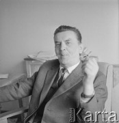 Lata 50.-60., Warszawa, Polska.
Malarz Jan Cybis.
Fot. Irena Jarosińska, zbiory Ośrodka KARTA