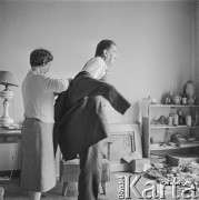 Lata 50.-60., Warszawa, Polska.
Malarz Jan Cybis.
Fot. Irena Jarosińska, zbiory Ośrodka KARTA
