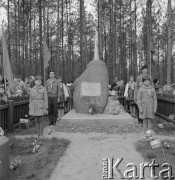 1977, Anielin, Polska.
Uroczystości przy tzw. Szańcu Hubala, miejscu, gdzie o w 1940 r. zginął major Henryk Dobrzański 