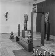 Brak daty, Warszawa, Polska.
Wystawa rzeźby Vladimira Preclika w Galerii Krzywe Koło.
Fot. Irena Jarosińska, zbiory Ośrodka KARTA