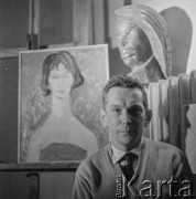 1962, Olsztyn, Polska.
Malarz Andrzej Samulowski.
Fot. Irena Jarosińska, zbiory Ośrodka KARTA