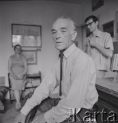 1976, Konstancin koło Warszawy, Polska.
Prozaik, malarz, grafik Leopold Buczkowski w swoim domu.
Fot. Irena Jarosińska, zbiory Ośrodka KARTA