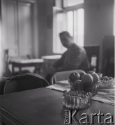 1972, Polska.
Malarz Rafał Chwoles.
Fot. Irena Jarosińska, zbiory Ośrodka KARTA