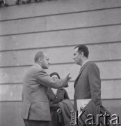 1965, Warszawa, Polska.
Międzynarodowy Festiwal Muzyki Współczesnej „Warszawska Jesień”. Włoski kompozytor Luigi Nono (z prawej) z żoną Nurią w Filharmonii Narodowej.
Fot. Irena Jarosińska, zbiory Ośrodka KARTA