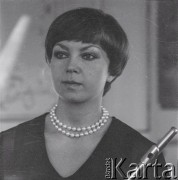 1978., Warszawa, Polska.
Flecistka Elżbieta Gajewska-Gadzina w Pałacu Ostrogskich.
Fot. Irena Jarosińska, zbiory Ośrodka KARTA
