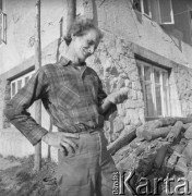 1975, Zakopane, Polska.
Rzeźbiarz ludowy Antoni Rząsa.
Fot. Irena Jarosińska, zbiory Ośrodka KARTA