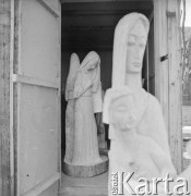 1975, Zakopane, Polska.
Rzeźby artysty ludowego Antoniego Rząsy.
Fot. Irena Jarosińska, zbiory Ośrodka KARTA
