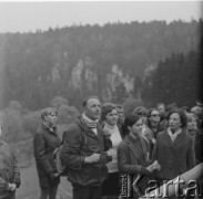 Lata 70., Pieskowa Skała, Ojcowski Park Narodowy, Polska.
Botanicy w okolicach Pieskowej Skały.
Fot. Irena Jarosińska, zbiory Ośrodka KARTA