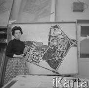 Lata 50.-60., Warszawa, Polska. 
Architektka Maria Piechotka w biurze projektowym.
Fot. Irena Jarosińska, zbiory Ośrodka KARTA