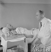 Lata 50.-60., Polska.
Mikrobiolog, stypendysta Fundacji Rockefellera.
Fot. Irena Jarosińska, zbiory Ośrodka KARTA