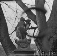 Lata 50., Henryków, Polska.
Opactwo Cystersów w Henrykowie.
Fot. Irena Jarosińska, zbiory Ośrodka KARTA