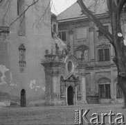 Lata 50., Henryków, Polska.
Opactwo Cystersów w Henrykowie.
Fot. Irena Jarosińska, zbiory Ośrodka KARTA