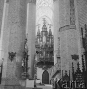 Lata 60., Pelplin, Polska. 
Bazylika katedralna Wniebowzięcia Najświętszej Maryi Panny. Organy chórowe.
Fot. Irena Jarosińska, zbiory Ośrodka KARTA