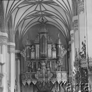 Lata 60., Frombork, Polska. 
Bazylika archikatedralna Wniebowzięcia Najświętszej Maryi Panny i św. Andrzeja. Organy.
Fot. Irena Jarosińska, zbiory Ośrodka KARTA