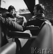 Lata 60., Kraków, Polska. 
Kompozytor Zygmunt Konieczny i nieznana kobieta. 
Fot. Irena Jarosińska, zbiory Ośrodka KARTA