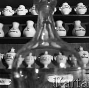 Brak daty, Warszawa, Polska. 
Ekspozycja w Muzeum Farmacji.
Fot. Irena Jarosińska, zbiory Ośrodka KARTA