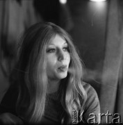 Lata 70., Warszawa, Polska.
Aktorka Barbara Wrzesińska.
Fot. Irena Jarosińska, zbiory Ośrodka KARTA