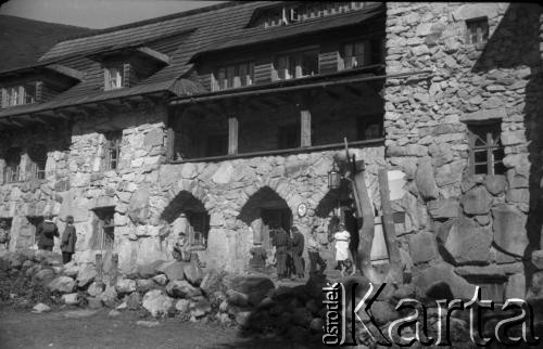 1962, Hala Gąsienicowa, Tatry, Polska. 
Schronisko PTTK „Murowaniec”. 
Fot. Irena Jarosińska, zbiory Ośrodka KARTA.