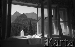 1962, Hala Gąsienicowa, Tatry, Polska. 
Schronisko PTTK „Murowaniec”. 
Fot. Irena Jarosińska, zbiory Ośrodka KARTA.