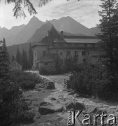 1962, Hala Gąsienicowa, Tatry, Polska. 
Schronisko PTTK „Murowaniec”. 
Fot. Irena Jarosińska, zbiory Ośrodka KARTA.